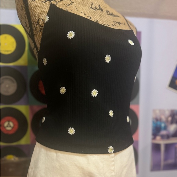 GB Black Daisy Tank Top - Picture 4 of 5